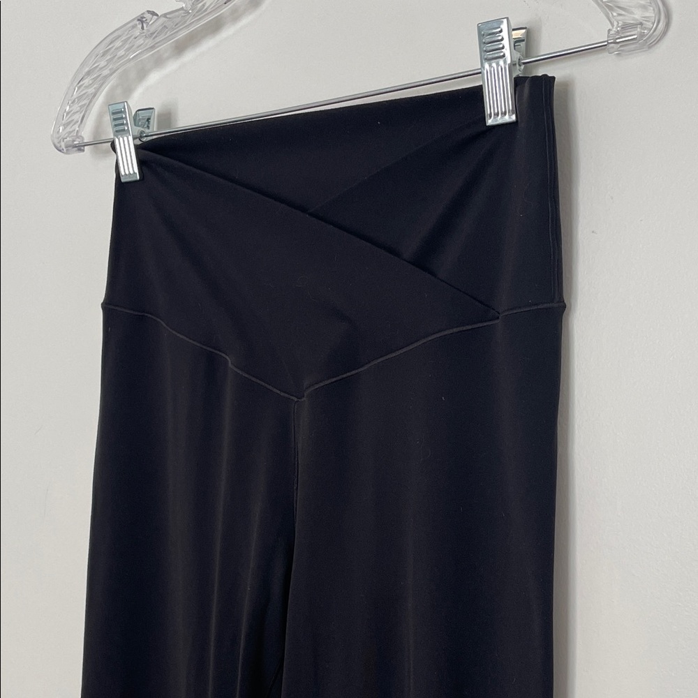 Offline by Aerie Black High-Rise Flare Yoga Pants size Large